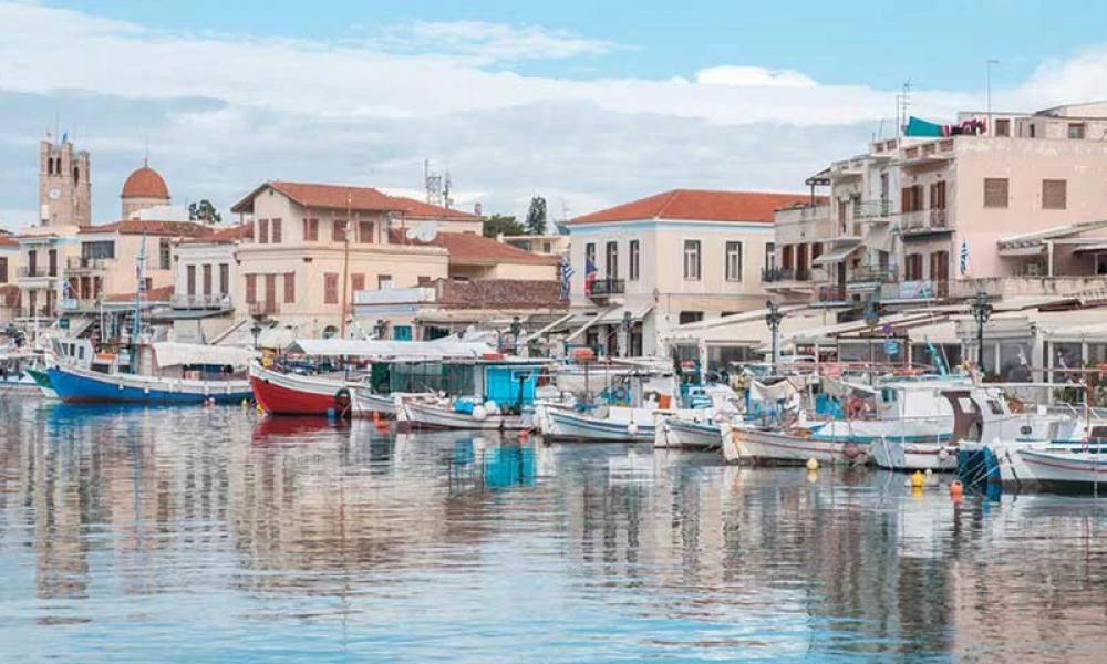 Συναγερμός στην Αίγινα – Θετικός στον κορονοϊό άνδρας που ήρθε από το εξωτερικό